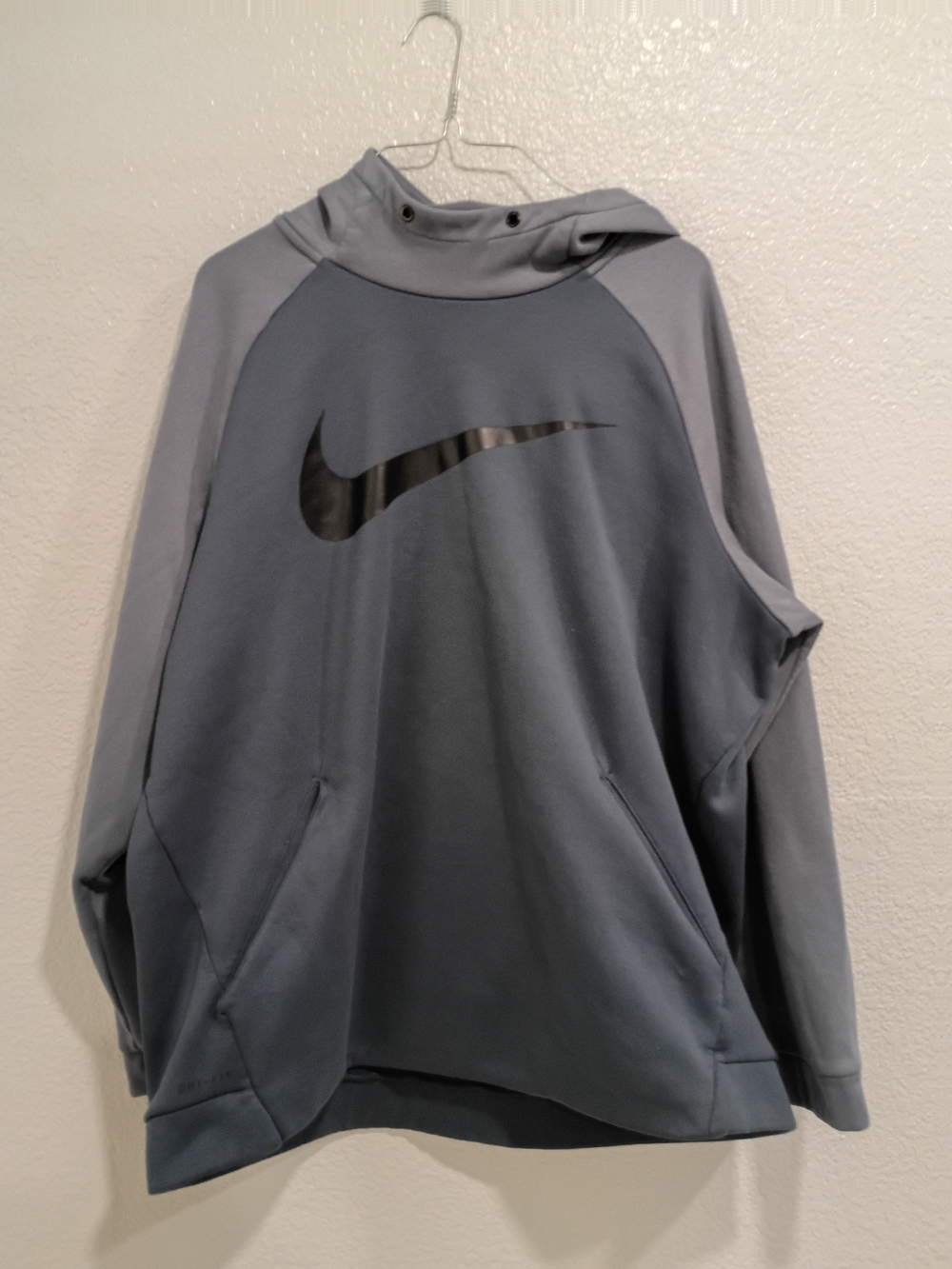 Nike Men's Dark Gray Pullover Hoodie with Swoosh